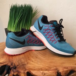 Nike Zoom Pegasus 32. Size 7. Rarely worn.